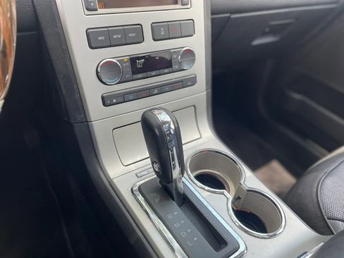 Used 2010 Lincoln MKX 2WD image 21