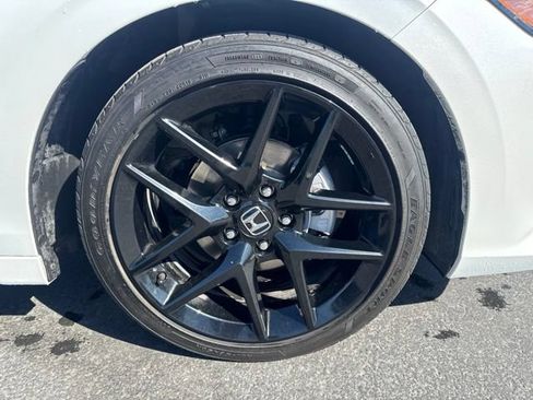 Used 2024 Honda Civic Sport image 9