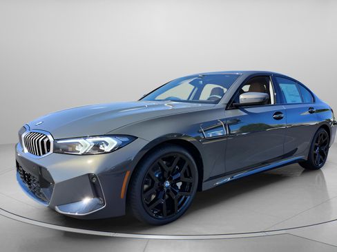 New 2026 BMW 330i Sedan w/ M Sport Package RWD image 2