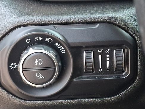 Used 2021 Jeep Gladiator Sport AWD/4WD image 24