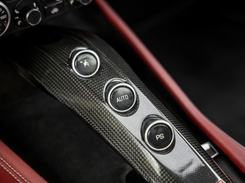 Used 2016 Ferrari California T RWD image 35
