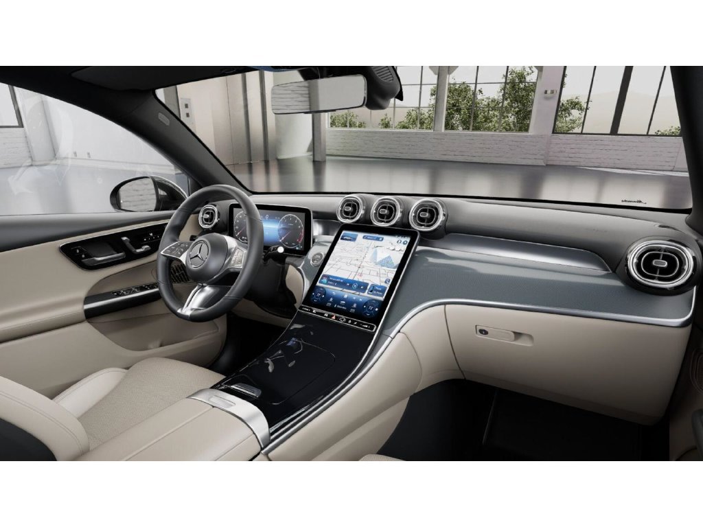 Used 2025 Mercedes-Benz GLC 300 4MATIC image 6