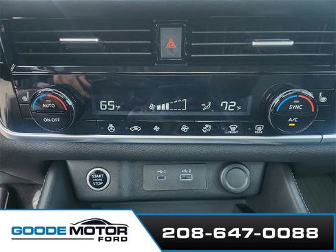 Used 2023 Nissan Rogue SL image 19