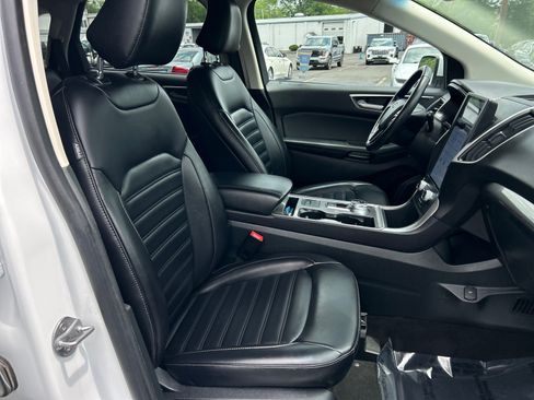 Used 2024 Ford Edge SEL AWD/4WD image 16