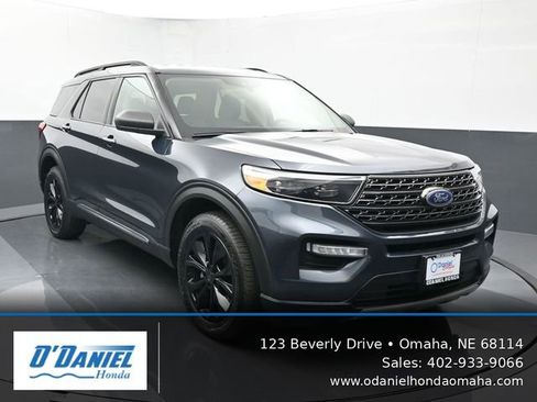 Used 2022 Ford Explorer XLT w/ Equipment Group 202A AWD/4WD image 8