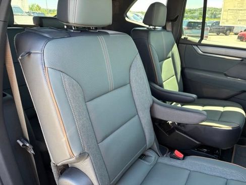 New 2026 GMC Acadia AT4 w/ Luxury Package AWD/4WD image 22