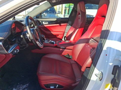 Used 2018 Porsche Panamera 4 image 9