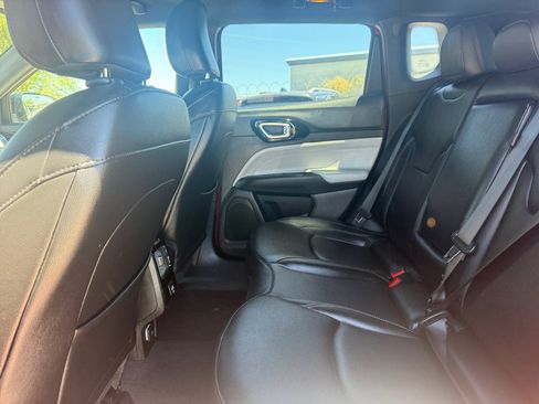 Certified 2025 Jeep Compass Limited AWD/4WD image 25