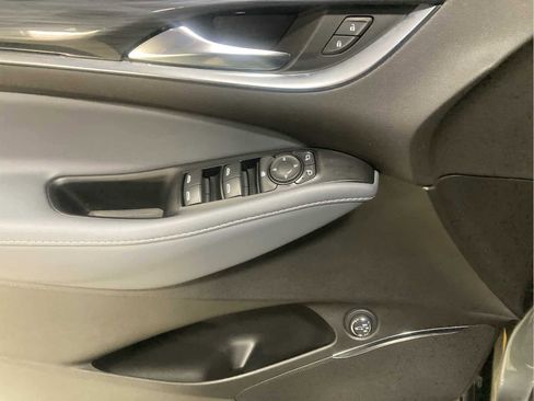 Used 2024 Buick Enclave Essence w/ Experience Buick Package image 11