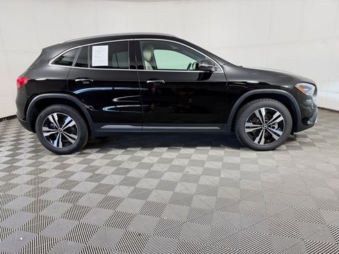 Used 2025 Mercedes-Benz GLA 250 image 8