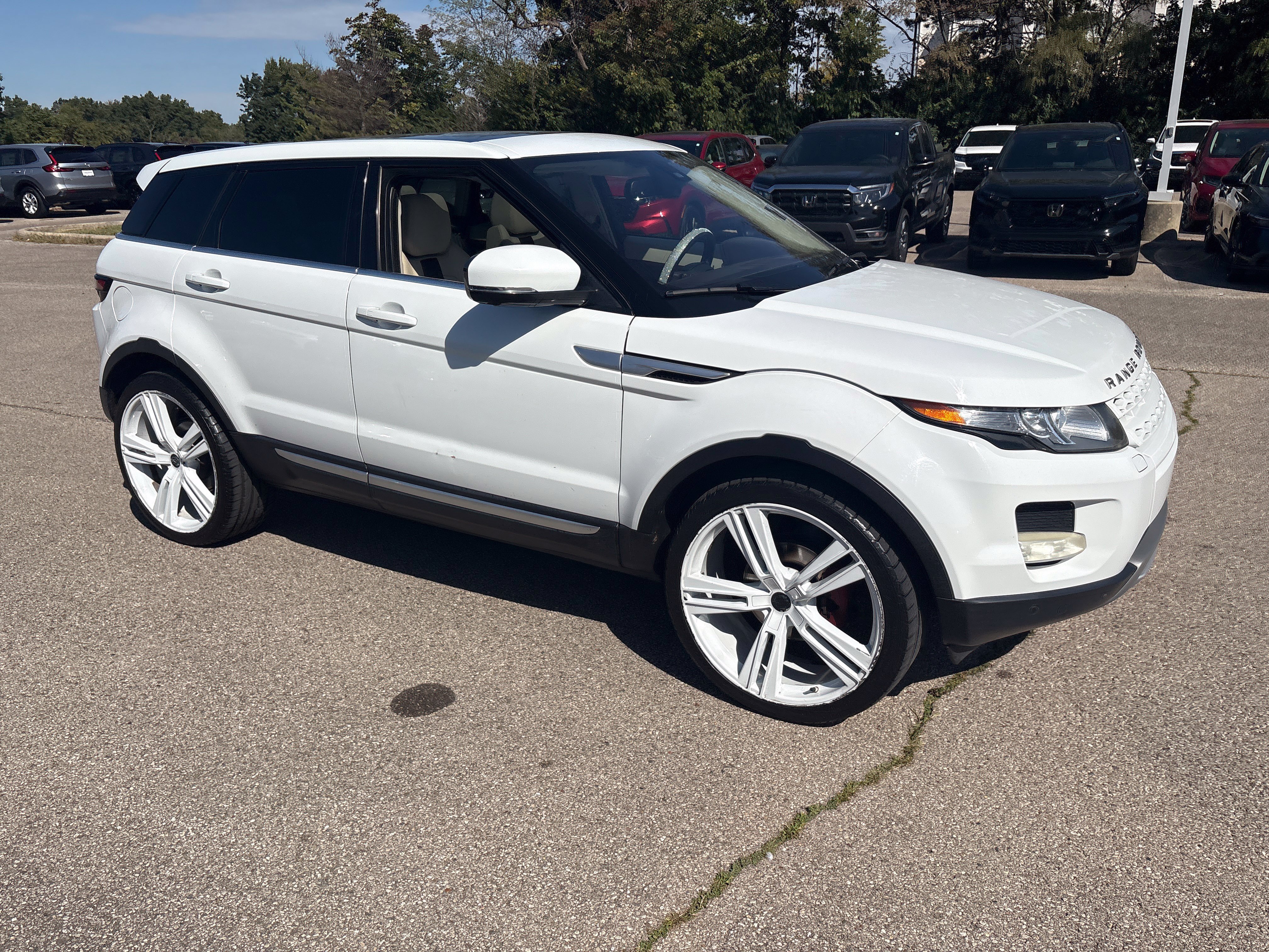 Used 2012 Land Rover Range Rover Evoque Prestige w/ Prestige Premium Pkg AWD/4WD image 20
