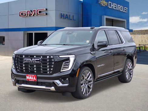 Used 2025 GMC Yukon Denali Ultimate AWD/4WD image 3