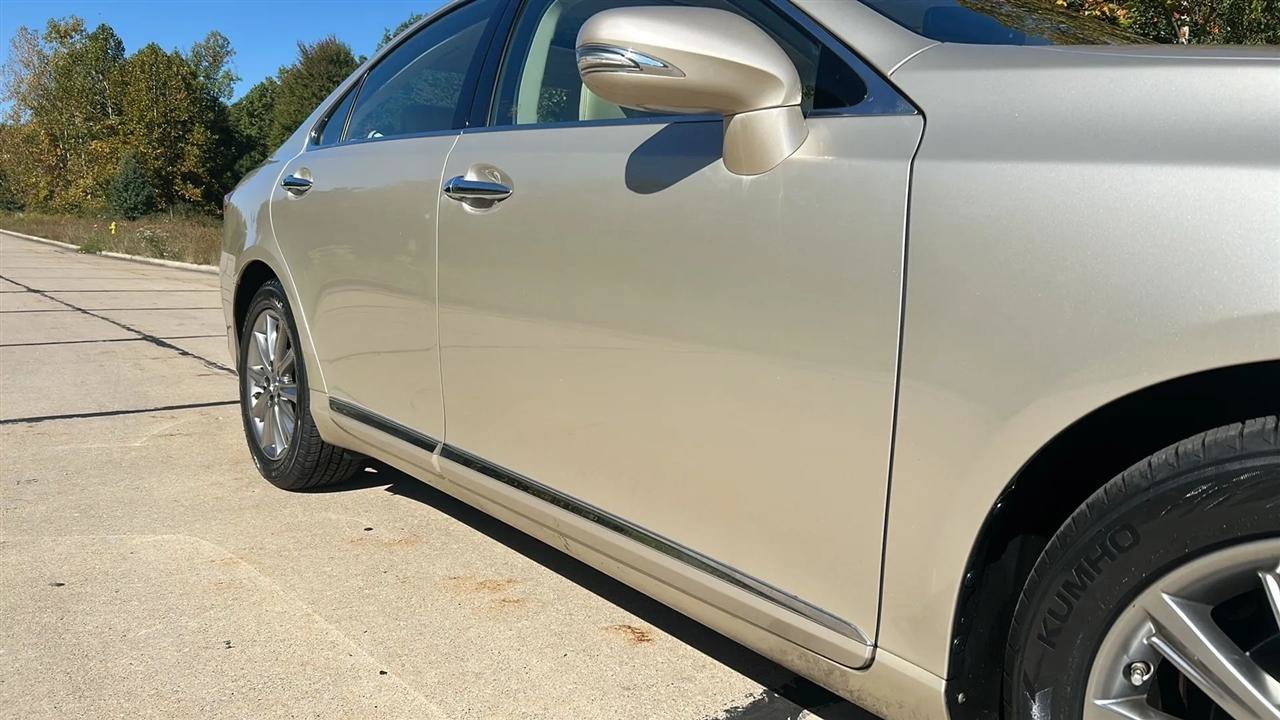 Used 2010 Lexus ES 350 FWD image 5