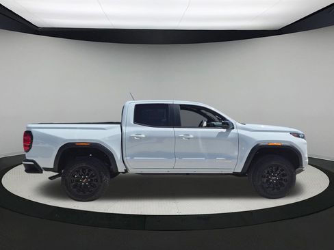 New 2026 GMC Canyon Elevation w/ Convenience Package RWD image 6