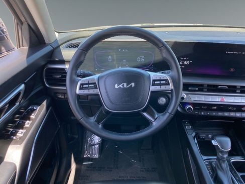 Used 2024 Kia Telluride S w/ S Sunroof Package FWD image 12