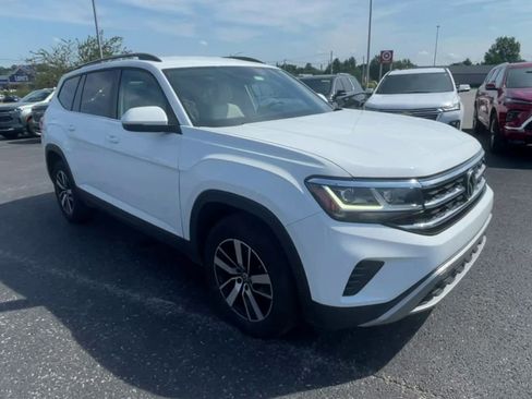 Used 2023 Volkswagen Atlas SE image 3
