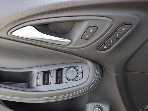 New 2026 Buick Encore GX Avenir w/ Avenir Convenience Package image 18