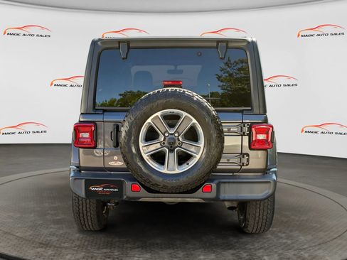 Used 2020 Jeep Wrangler Unlimited Sahara AWD/4WD image 9