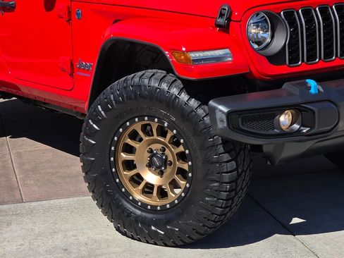 Used 2024 Jeep Wrangler Sport S image 4