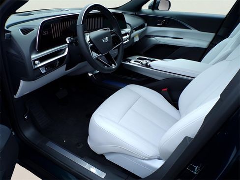 New 2025 Cadillac Lyriq Luxury image 6
