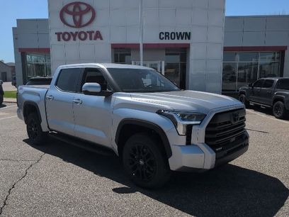 New 2026 Toyota Tundra SR5
