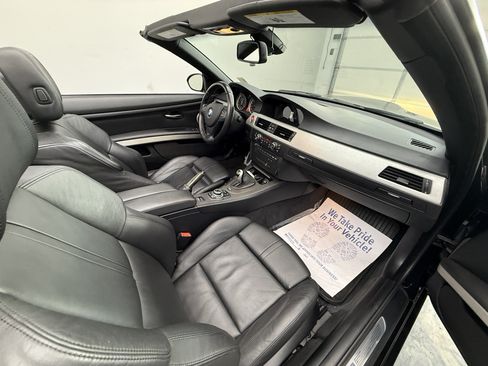 Used 2012 BMW M3 Convertible RWD image 21