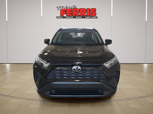 Used 2025 Toyota RAV4 XLE image 2