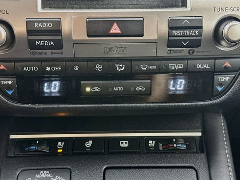 Used 2017 Lexus ES 300h FWD image 24