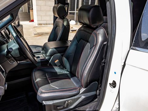 Used 2019 Ford Expedition Limited w/ Equipment Group 303A RWD image 26