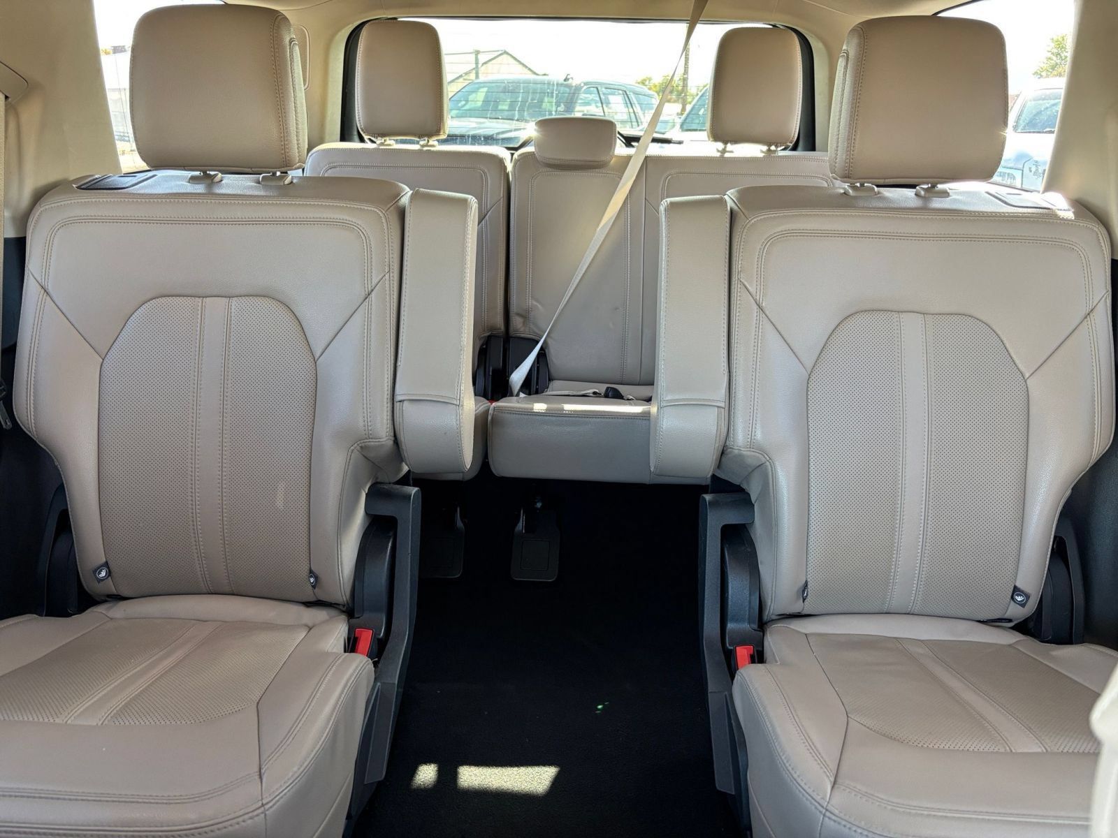 Used 2024 Ford Expedition Limited AWD/4WD image 42