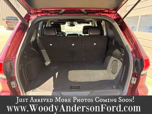 Used 2019 Jeep Grand Cherokee Altitude image 6