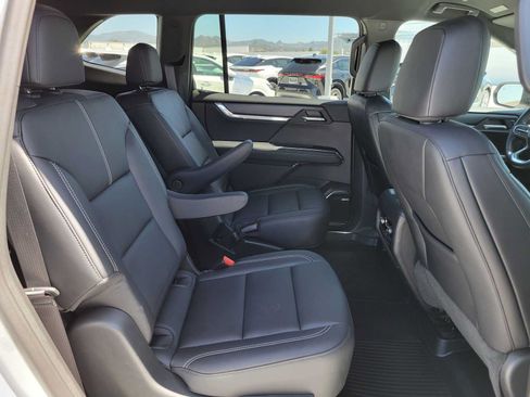 Used 2026 GMC Acadia Elevation w/ Black Edition FWD image 12