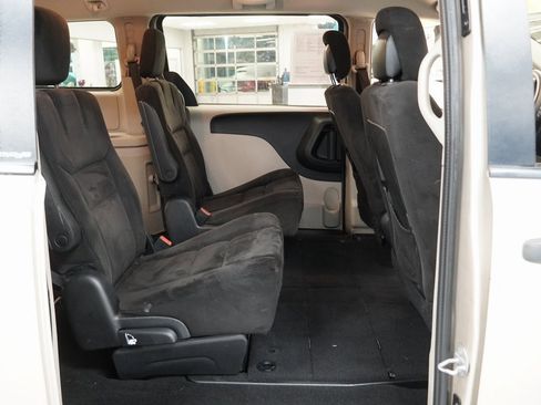 Used 2014 Dodge Grand Caravan American Value Package image 26