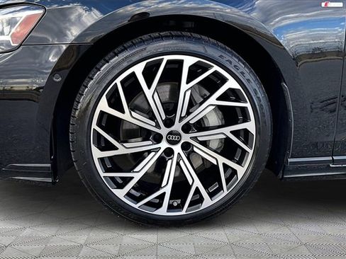 Used 2024 Audi A8 L 3.0T w/ Comfort Plus Package image 8