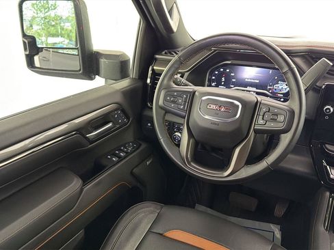 Used 2024 GMC Sierra 2500 AT4 w/ Technology Package AWD/4WD image 23