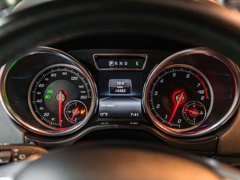 Used 2018 Mercedes-Benz G 550 Squared image 11