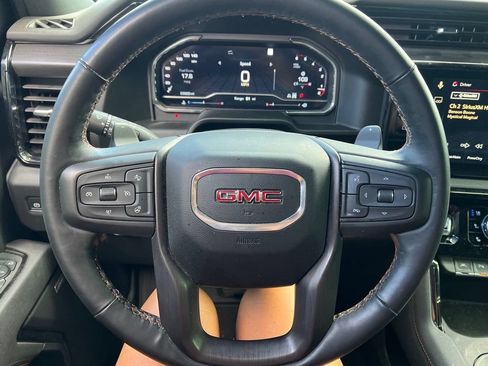 Used 2025 GMC Sierra 1500 AT4 w/ AT4 Premium Package AWD/4WD image 14