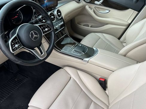 Used 2021 Mercedes-Benz GLC 300 4MATIC image 9