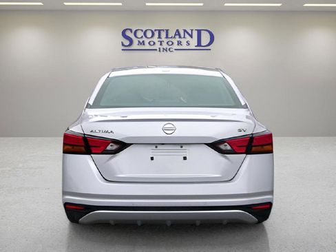 Used 2024 Nissan Altima 2.5 SV FWD image 7