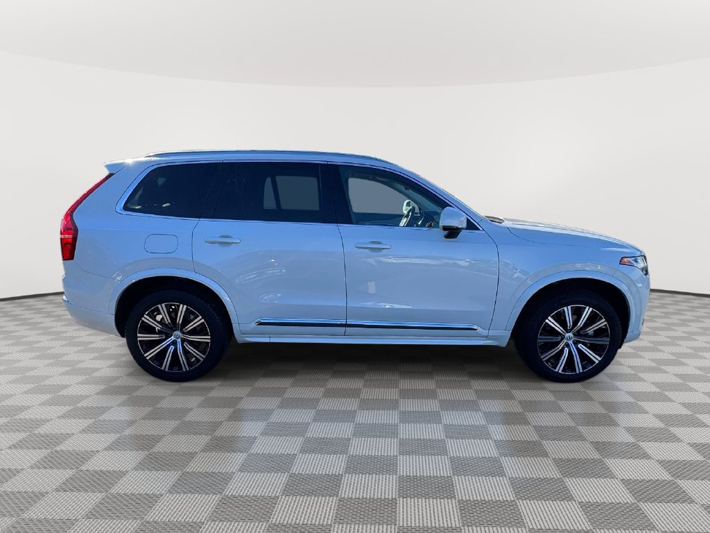 Used 2025 Volvo XC90 B5 Core w/ Climate Package AWD/4WD image 3