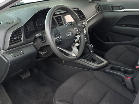 Used 2019 Hyundai Elantra SE w/ Cargo Package image 11