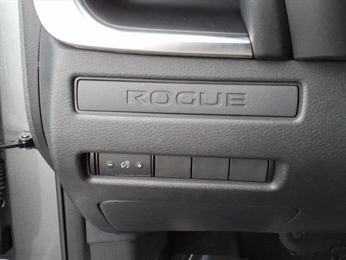 Certified 2023 Nissan Rogue S image 12