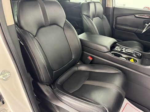 Used 2024 Honda Pilot Touring image 38