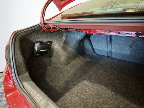 Used 2018 Nissan Altima 2.5 SR w/ Interior Lighting Package image 18