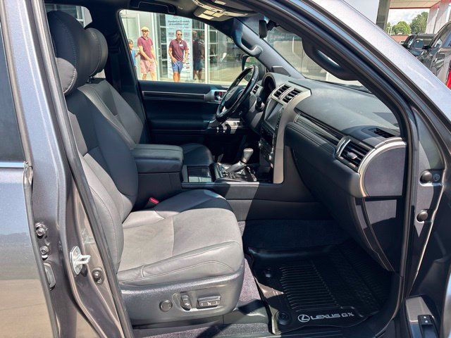 Used 2020 Lexus GX 460 Premium w/ Premium Package AWD/4WD image 35