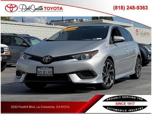 Used 2018 Toyota Corolla iM image 1