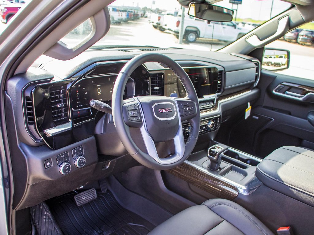 Used 2026 GMC Sierra 1500 Elevation w/ Elevation Premium Package AWD/4WD image 31