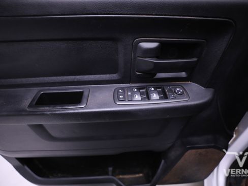 Used 2015 RAM 2500 Tradesman w/ Chrome Appearance Group image 18