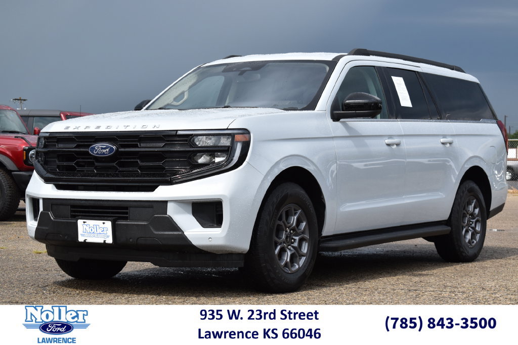 Certified 2025 Ford Expedition Max Active AWD/4WD image 1