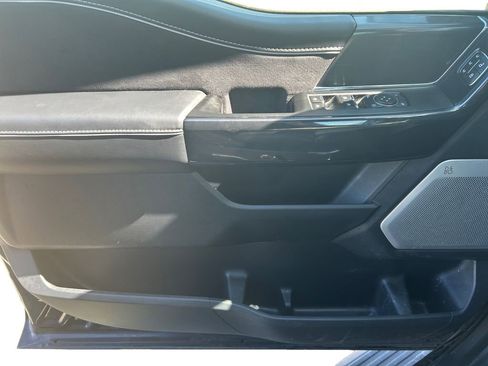 Used 2025 Ford F150 Lightning Platinum AWD/4WD image 18